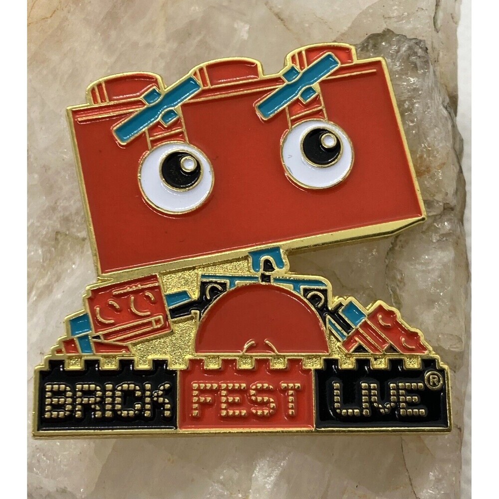 Exclusive Lego‎ Brick Fest Live Pin 2022 Enamel Gold Tone Collectible Character